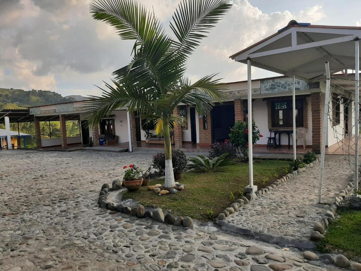 Finca Hotel La Fragata Santa Rosa de Cabal Exterior photo